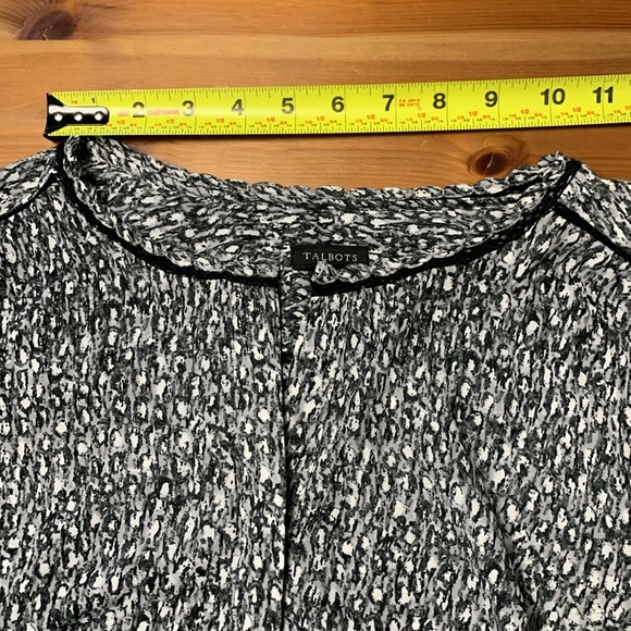 Talbots Opaque Lightweight Long Sleeve Tunic w Front Buttons - Picture 4 of 8